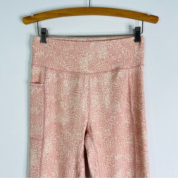 The Limited peach cream ribbed abstract high waisted ankle crop leggings medium - Picture 2 of 7